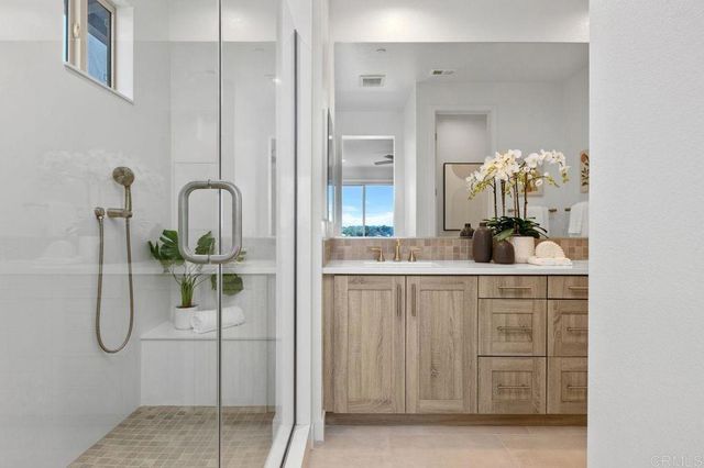 3161 Telaga Rd, Carlsbad, CA 92010