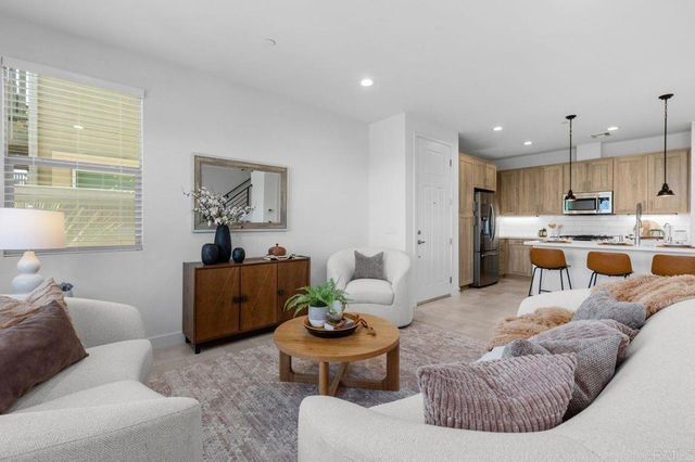 3161 Telaga Rd, Carlsbad, CA 92010
