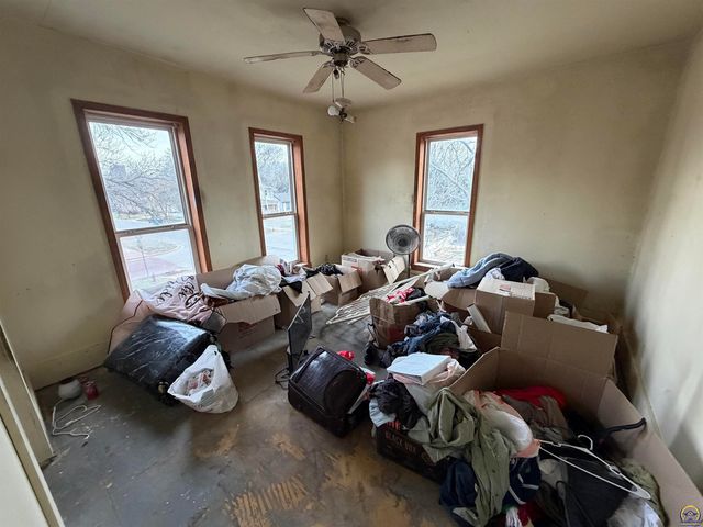 335 SW Western AVE, Topeka, KS 66606