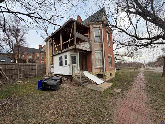 335 SW Western AVE, Topeka, KS 66606