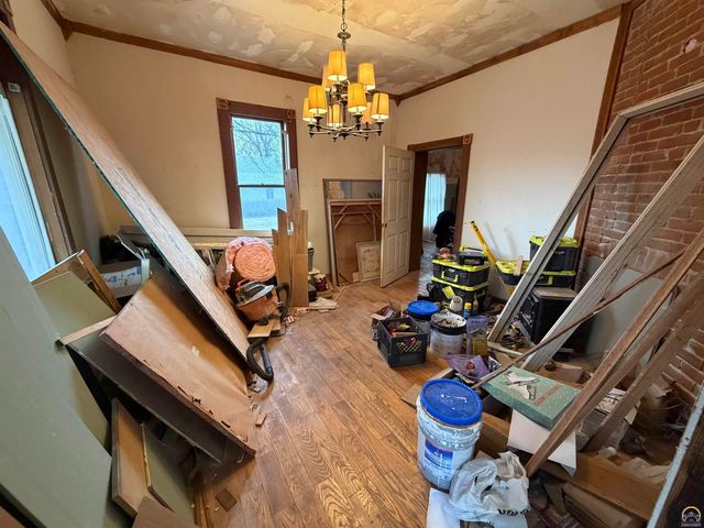 335 SW Western AVE, Topeka, KS 66606