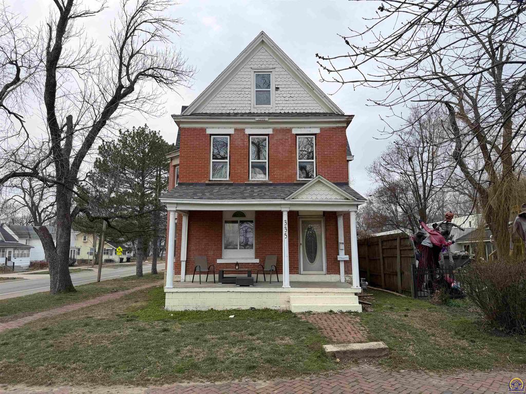 335 SW Western AVE, Topeka, KS 66606