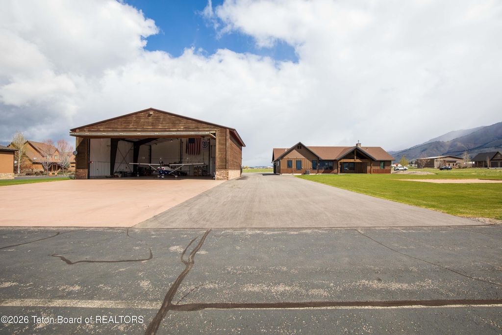 180 W CITATION Street, Afton, WY 83110 photo 3