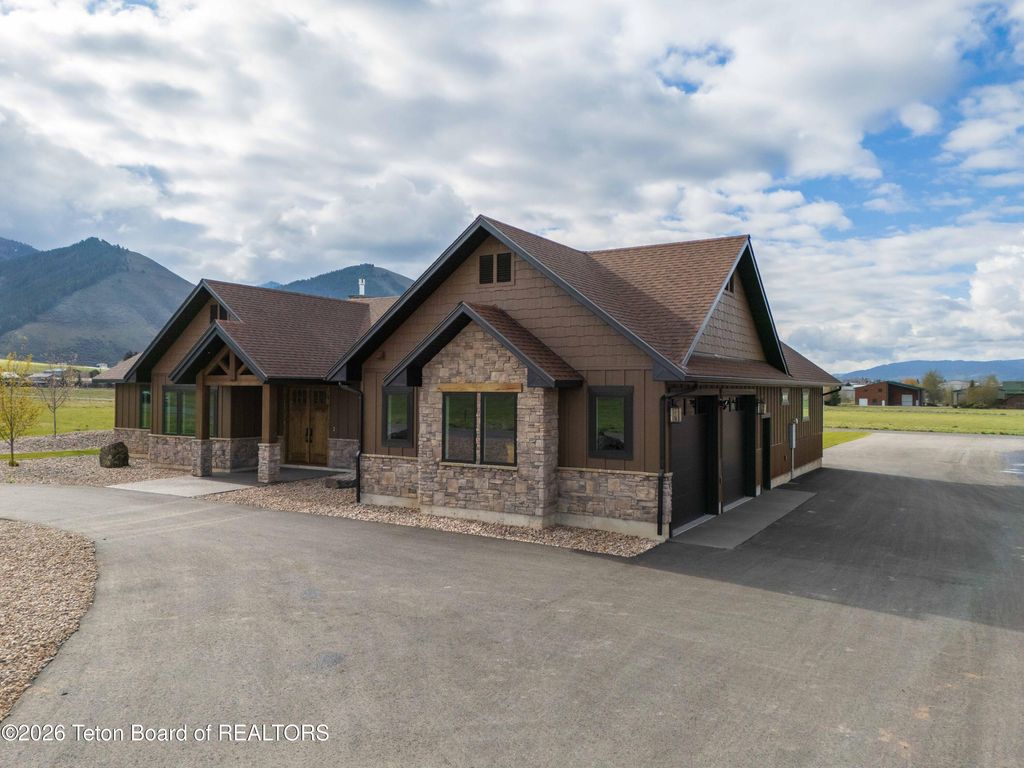 180 W CITATION Street, Afton, WY 83110 photo 4