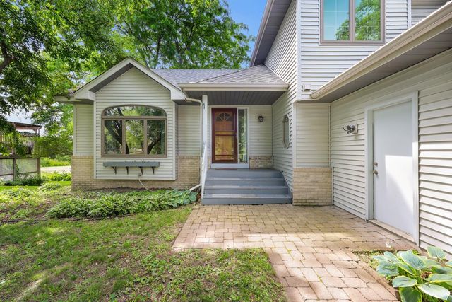 4909 W 150th Street, Savage, MN 55378