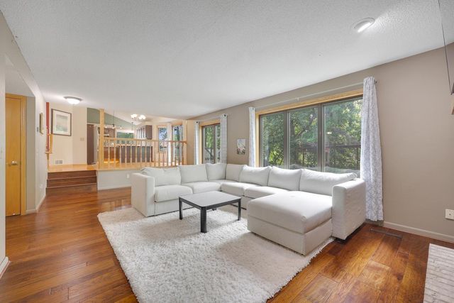 4909 W 150th Street, Savage, MN 55378