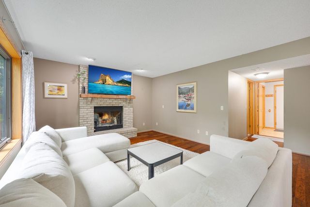 4909 W 150th Street, Savage, MN 55378