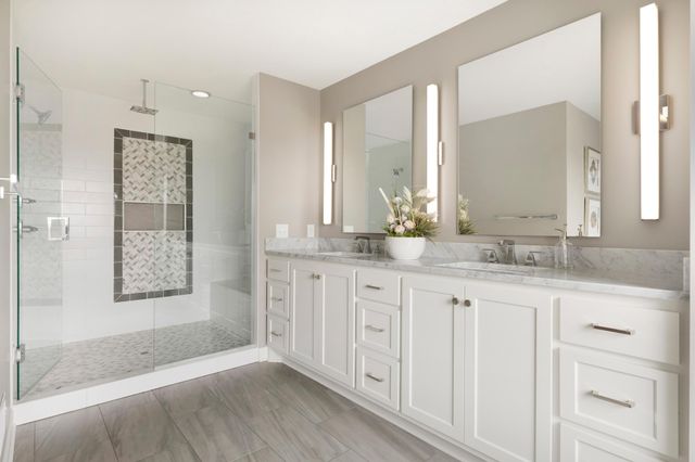 18780 Minnetonka Boulevard, Deephaven, MN 55391