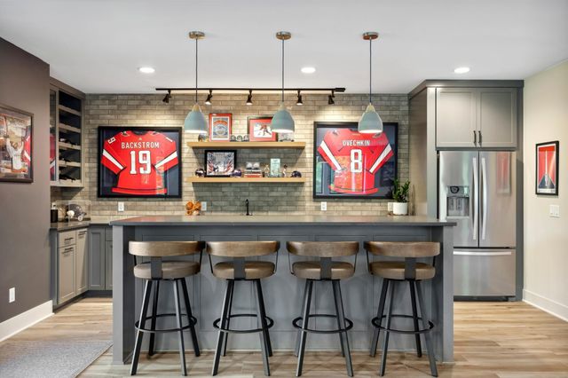 18780 Minnetonka Boulevard, Deephaven, MN 55391