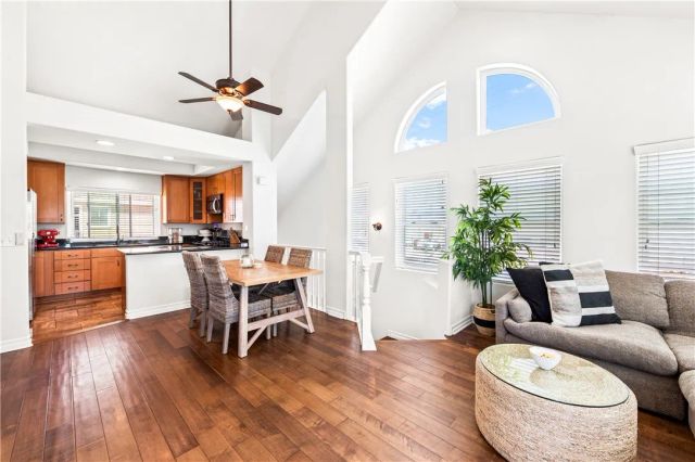 754 Joann B, Costa Mesa, CA 92627