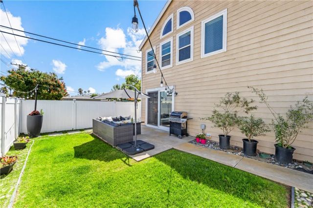 754 Joann B, Costa Mesa, CA 92627