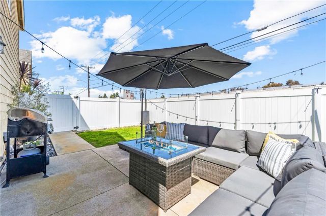 754 Joann B, Costa Mesa, CA 92627