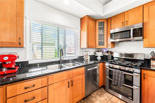 754 Joann B, Costa Mesa, CA 92627