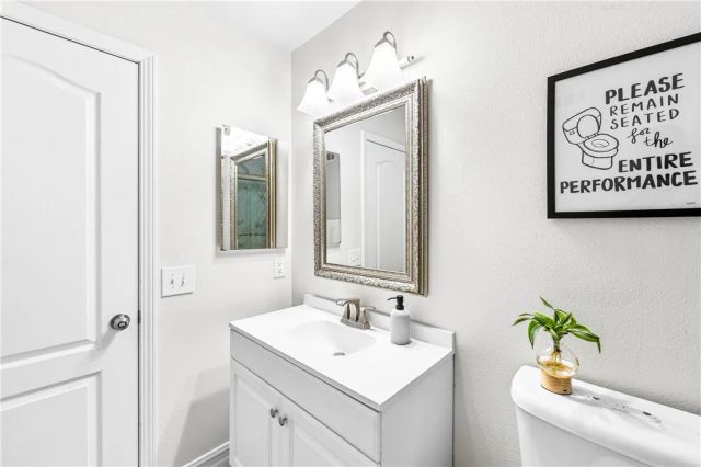 754 Joann B, Costa Mesa, CA 92627