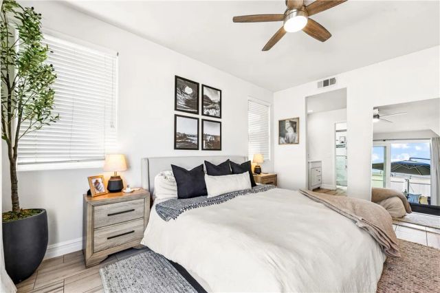 754 Joann B, Costa Mesa, CA 92627