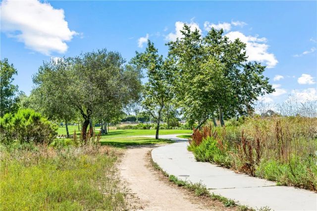 754 Joann B, Costa Mesa, CA 92627