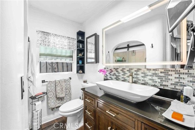 512 W 41st Place, Los Angeles, CA 90037