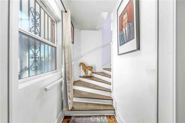 512 W 41st Place, Los Angeles, CA 90037