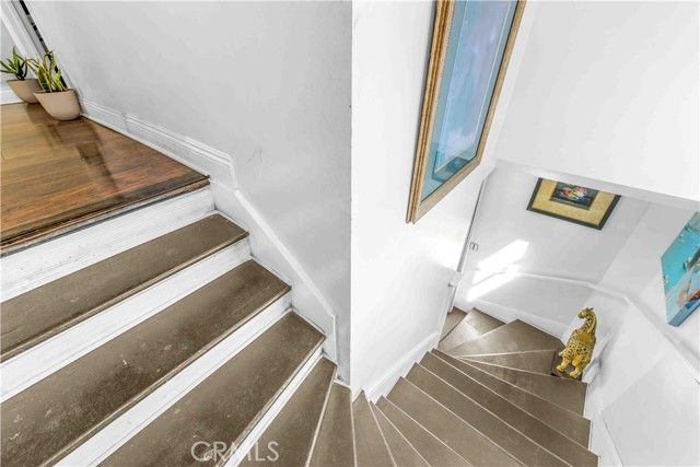 512 W 41st Place, Los Angeles, CA 90037