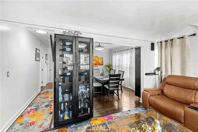 512 W 41st Place, Los Angeles, CA 90037