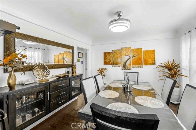 512 W 41st Place, Los Angeles, CA 90037