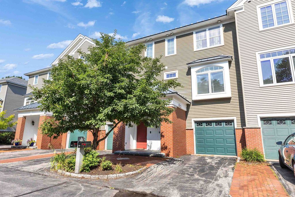 105 Riverwalk Way, Manchester, NH 03101