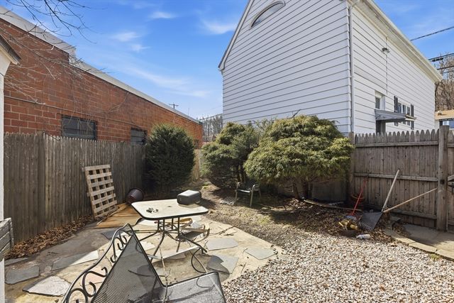 12 Boston Street, Lynn, MA 01904