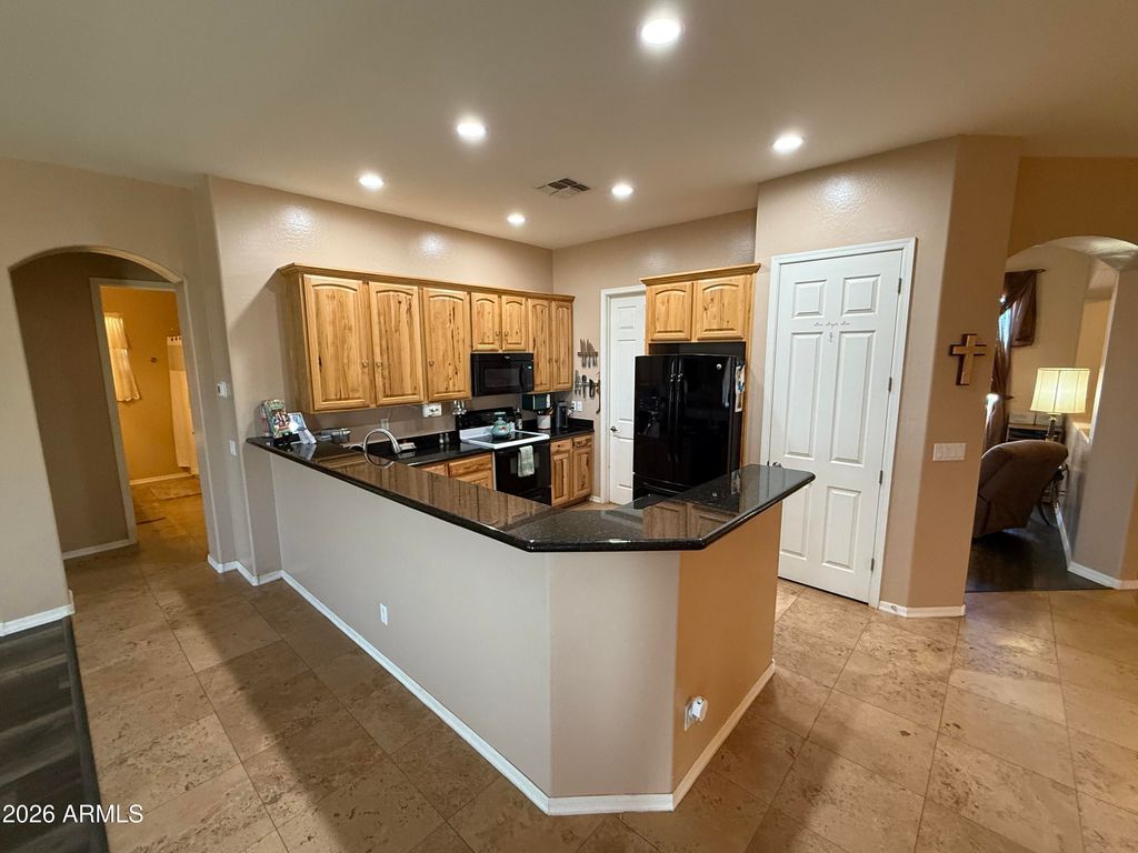 2569 W SILVERDALE Road, San Tan Valley, AZ 85144 — photo 3