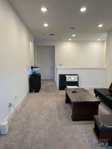 2645 Newberry St, Fairfield, CA 94533