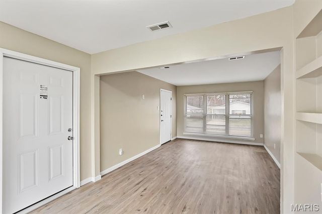 9205 Harold Drive, Woodson Terrace, MO 63134