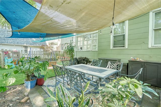 10 Menlo Place, Rochester, NY 14620