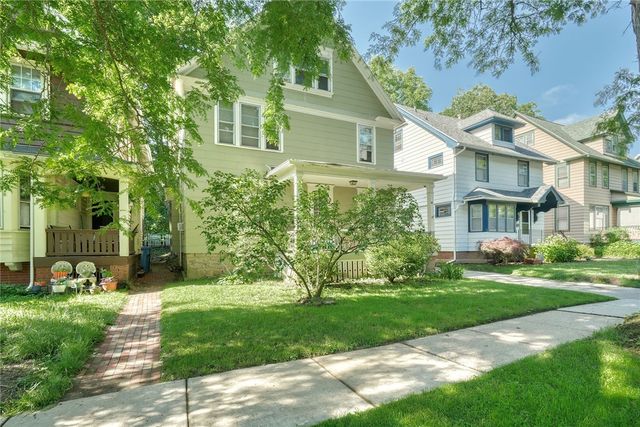10 Menlo Place, Rochester, NY 14620