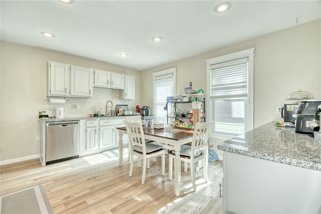 10 Menlo Place, Rochester, NY 14620