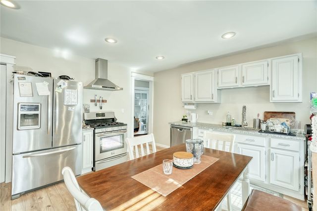 10 Menlo Place, Rochester, NY 14620