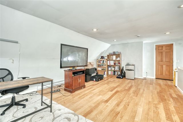 10 Menlo Place, Rochester, NY 14620