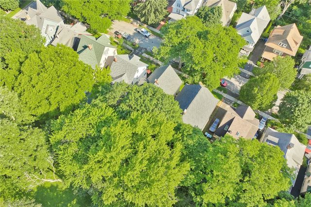10 Menlo Place, Rochester, NY 14620