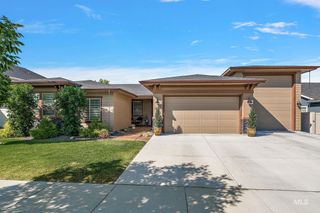 1351 W Olds River Dr, Meridian, ID 83642