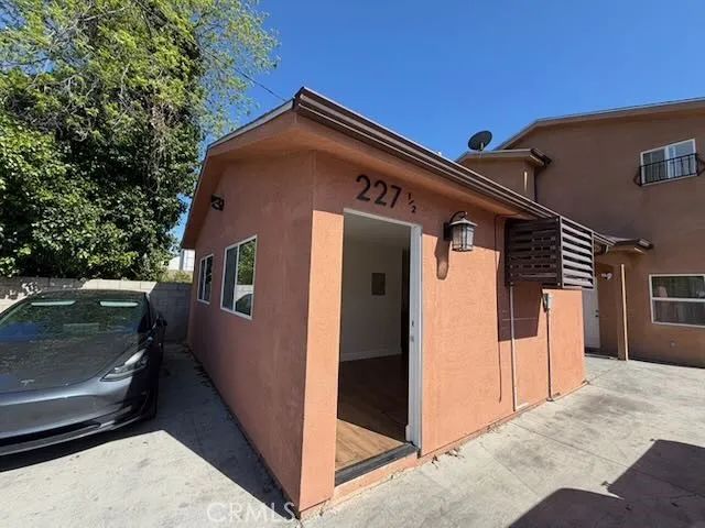 227 E 84th, Los Angeles, CA 90003