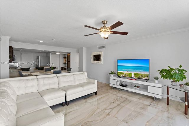 437 Golden Isles Dr 11J, Hallandale Beach, FL 33009