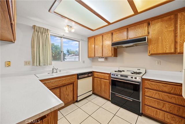 781 Somerset Court, Hemet, CA 92545