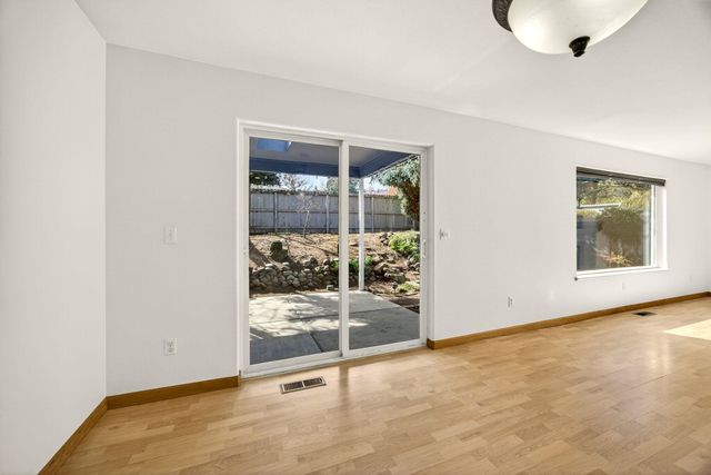 262 Meadow Drive, Ashland, OR 97520