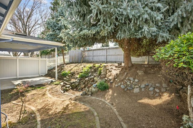 262 Meadow Drive, Ashland, OR 97520