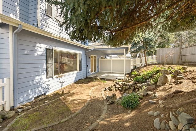 262 Meadow Drive, Ashland, OR 97520