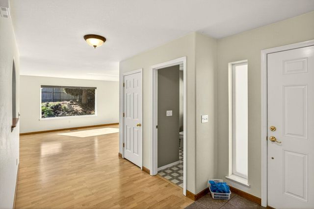 262 Meadow Drive, Ashland, OR 97520