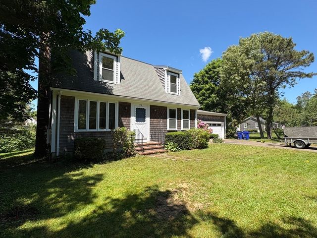 770 Shore Rd, Bourne, MA 02559
