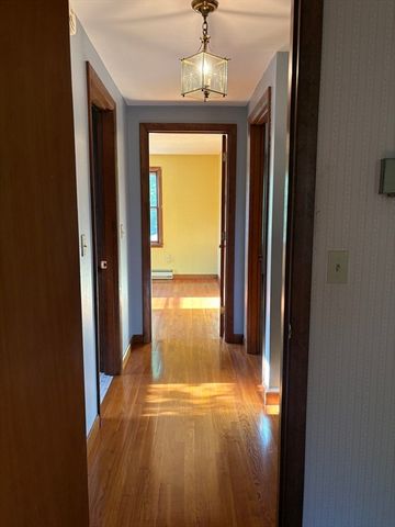 770 Shore Rd, Bourne, MA 02559