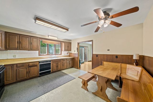 770 Shore Rd, Bourne, MA 02559