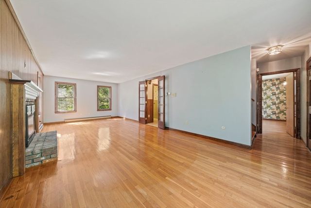 770 Shore Rd, Bourne, MA 02559