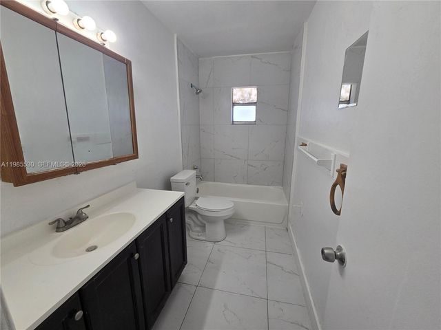 5307 NW 23rd St 176, Lauderhill, FL 33313