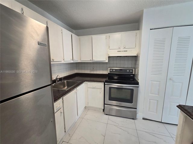 5307 NW 23rd St 176, Lauderhill, FL 33313